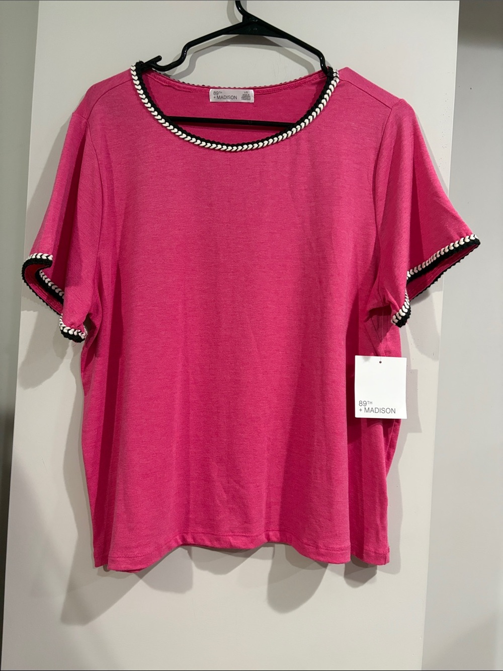 89th & Madison NWT Bright Pink Short Sleeve Tee with Braided Trim